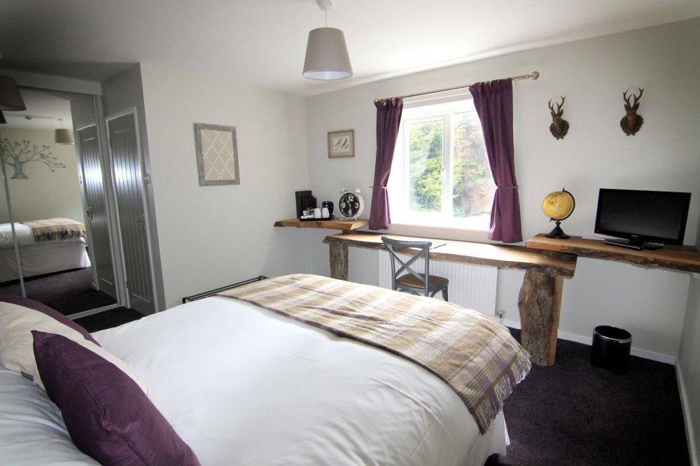 The New Hobbit Guest House Sowerby Bridge Bagian luar foto
