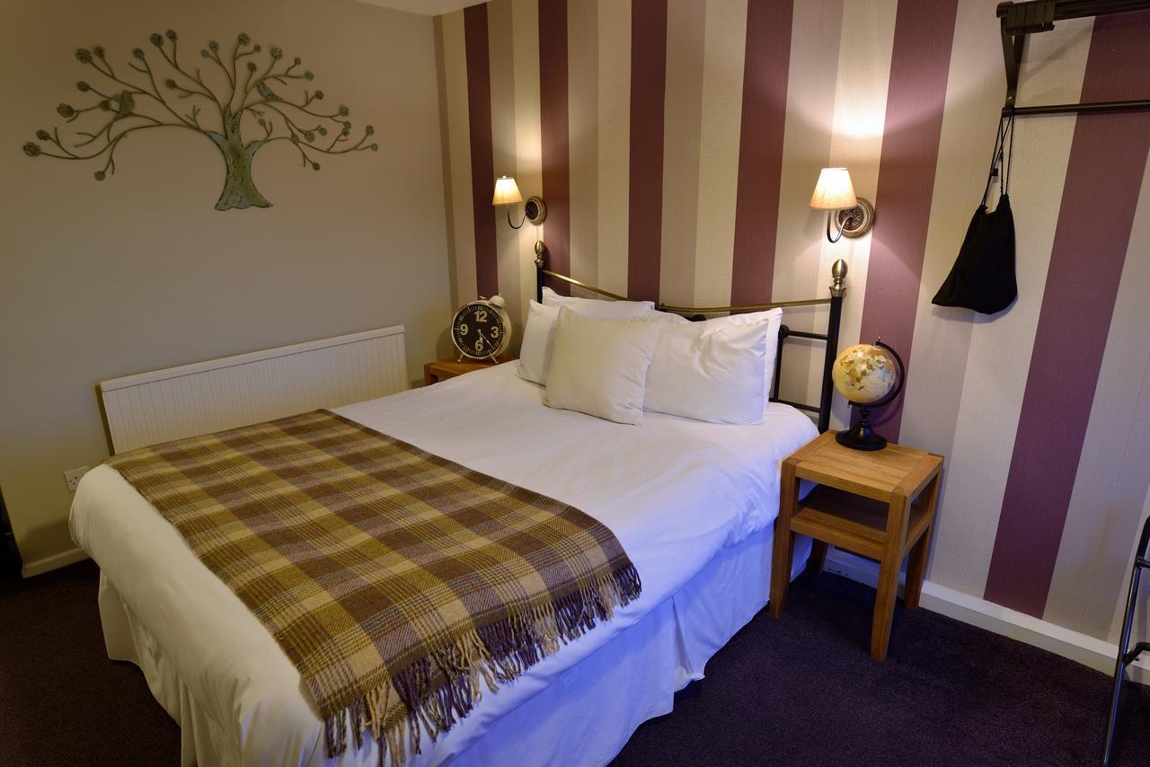 The New Hobbit Guest House Sowerby Bridge Bagian luar foto